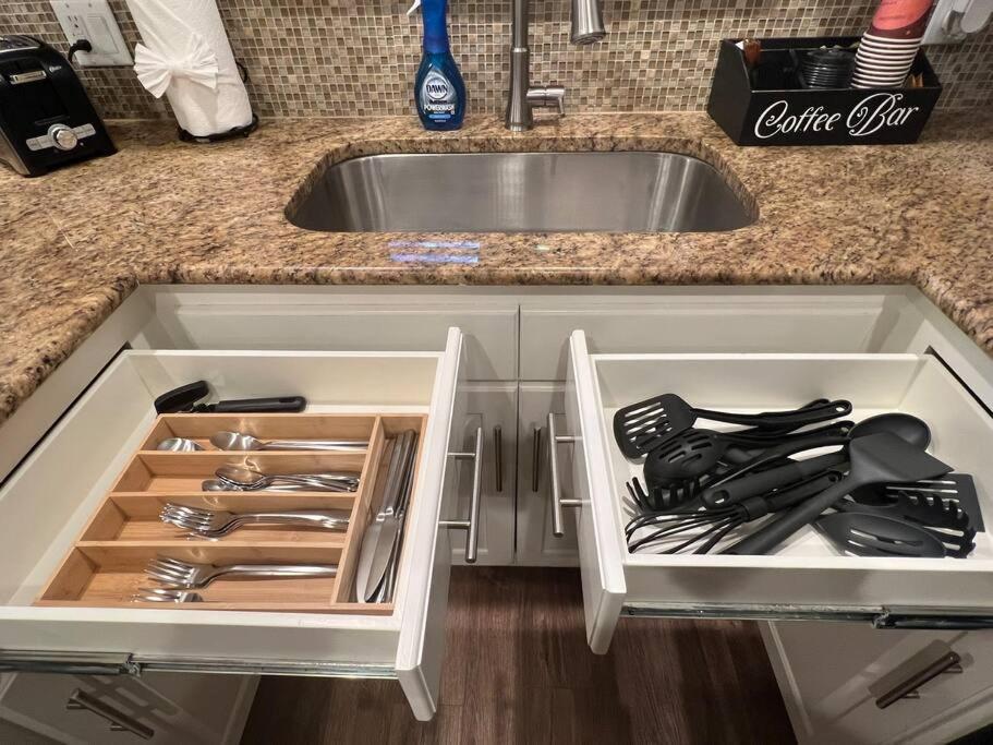 Lovely 2 Bedroom/2 Bath Houston, Heights/Galleria Екстер'єр фото